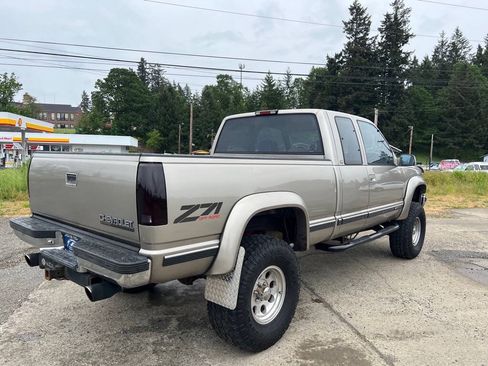 Used 1998 Chevrolet Silverado 1500 4x4 Extended Cab w/ Preferred Equipment Group 2 image 10