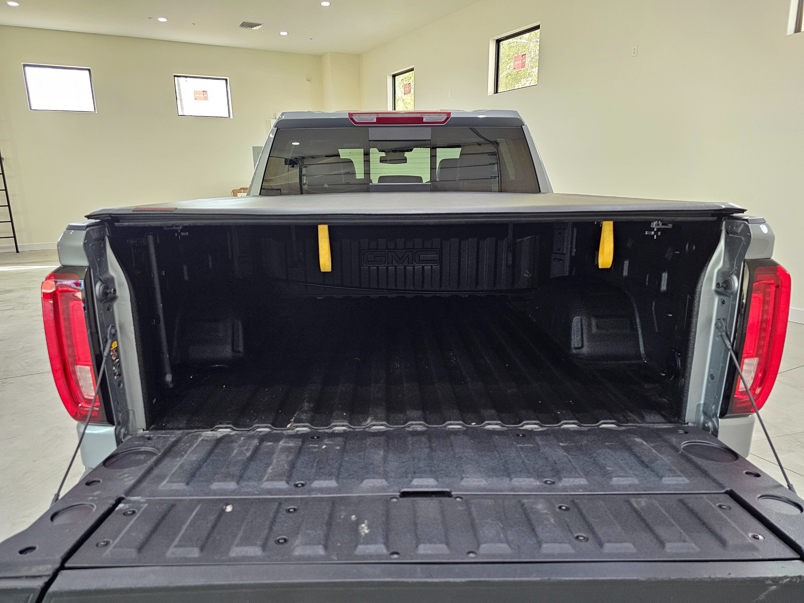 Used 2025 GMC Sierra 1500 SLT w/ SLT Premium Package AWD/4WD image 37