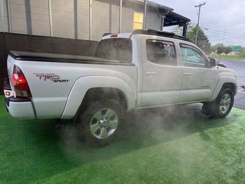 Used 2013 Toyota Tacoma 4x4 Double Cab w/ TRD Sport Pkg image 5