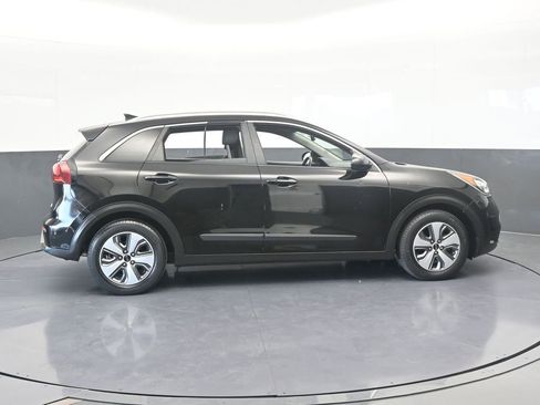 Used 2019 Kia Niro LX image 7