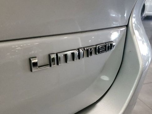 Used 2022 Jeep Grand Cherokee L Limited image 10