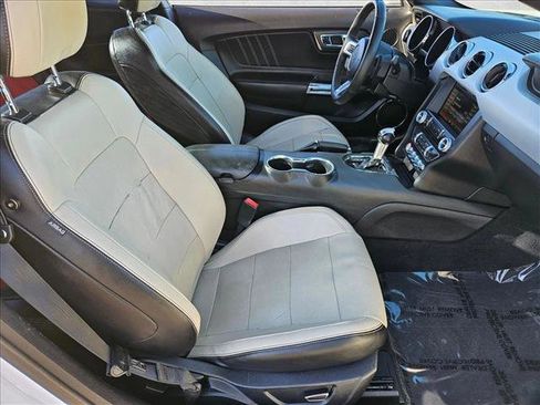 Used 2015 Ford Mustang Premium image 19