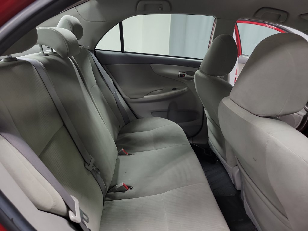 Used 2010 Toyota Corolla LE FWD image 25
