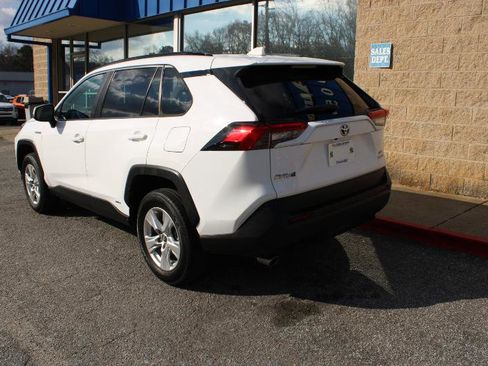 Used 2021 Toyota RAV4 XLE image 6