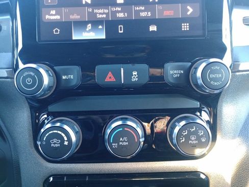 Used 2025 RAM 2500 Tradesman w/ Chrome Appearance Group AWD/4WD image 21