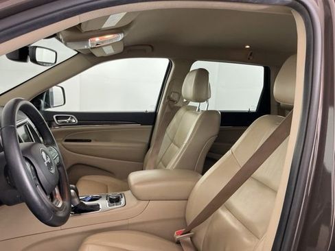 Used 2018 Jeep Grand Cherokee Limited image 14