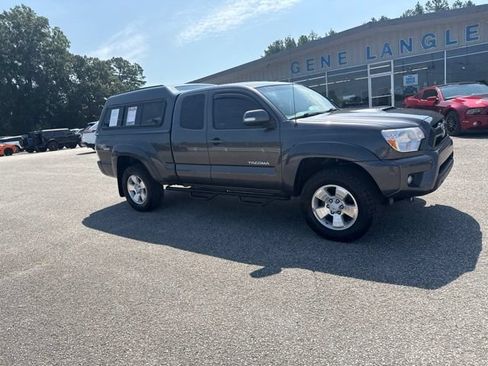 Used 2013 Toyota Tacoma 4x4 Access Cab V6 w/ TRD Sport Pkg image 13
