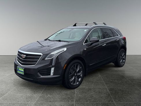 Used 2019 Cadillac XT5 Premium Luxury w/ LPO, Black Ice Package image 3