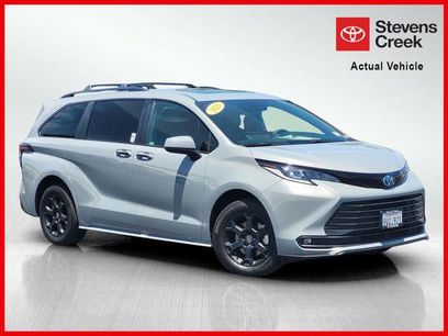 Certified 2025 Toyota Sienna XLE Woodland Edition