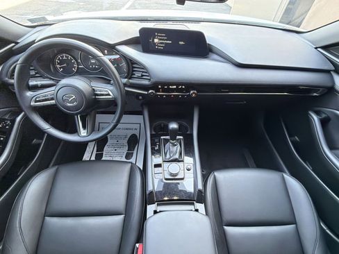 Used 2022 MAZDA MAZDA3 s image 21