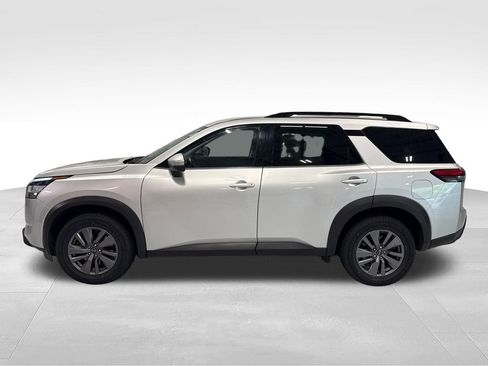 Used 2025 Nissan Pathfinder SV AWD/4WD image 46