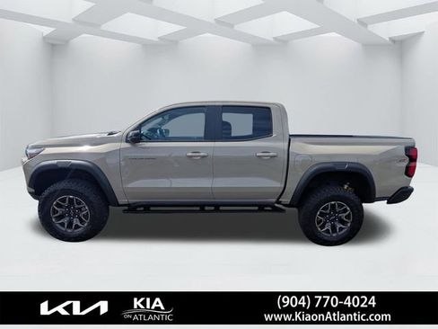 Used 2024 Chevrolet Colorado ZR2 w/ ZR2 Convenience Package III AWD/4WD image 5