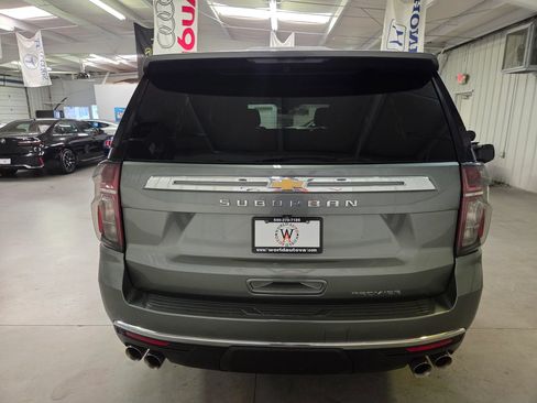 Used 2023 Chevrolet Suburban Premier RWD image 6