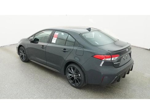 Used 2026 Toyota Corolla SE FWD image 6