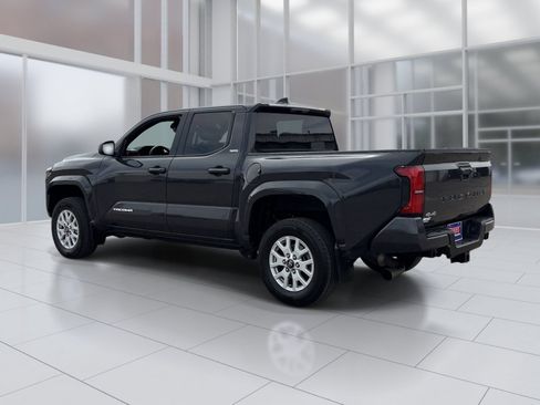 Used 2024 Toyota Tacoma SR5 AWD/4WD image 4