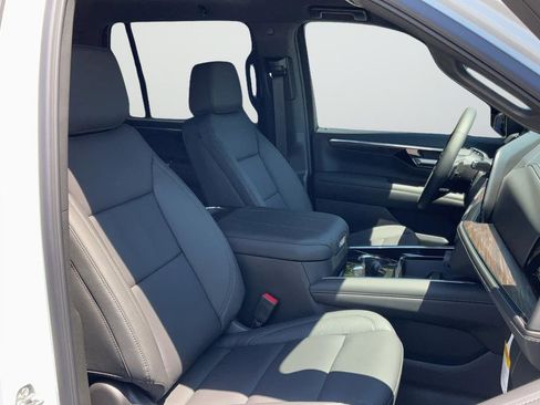 New 2026 Chevrolet Tahoe LT w/ Comfort Package RWD image 18