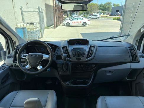 Used 2019 Ford Transit 350 XL image 10