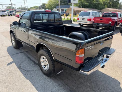 Used 2000 Toyota Tacoma 4x4 Regular Cab w/ Value Edition Plus Pkg image 5