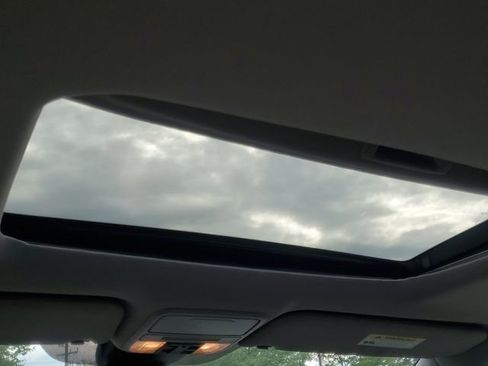 Used 2023 Honda Odyssey EX-L image 24