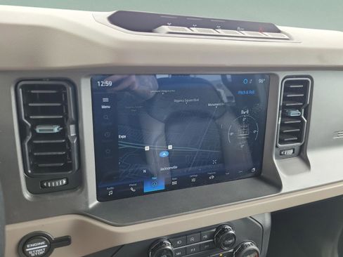 Used 2024 Ford Bronco Wildtrak AWD/4WD image 29