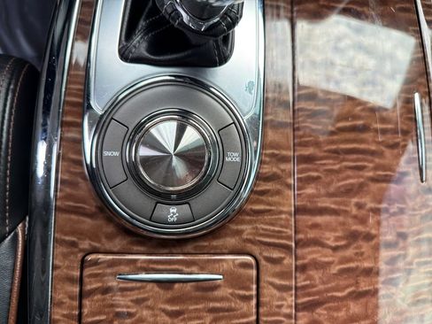 Used 2020 Nissan Armada SL RWD image 30