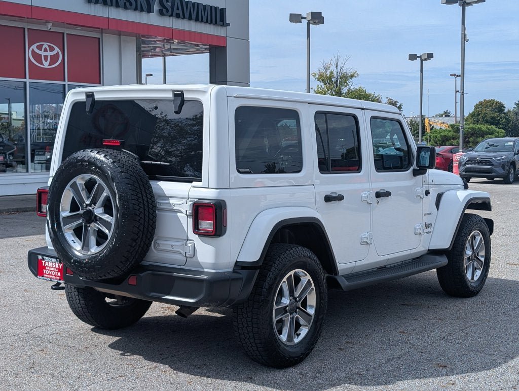 Used 2018 Jeep Wrangler Unlimited Sahara AWD/4WD image 8