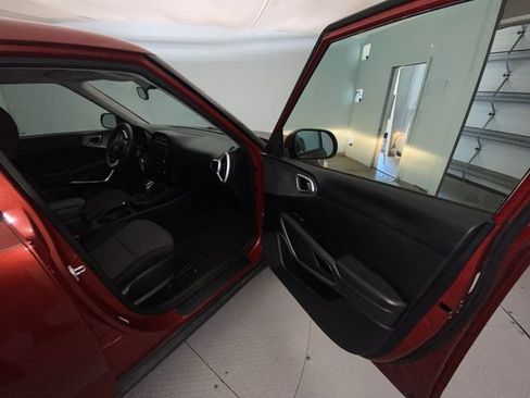 Used 2021 Kia Soul LX FWD image 23
