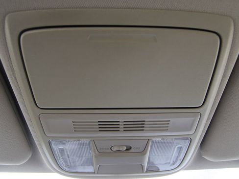 Used 2019 Honda CR-V LX image 31