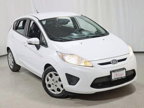 Used 2013 Ford Fiesta SE image 6