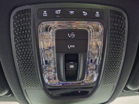 Used 2026 Mercedes-Benz GLS 580 4MATIC image 33