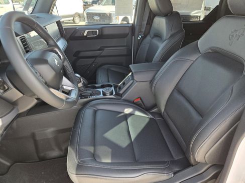 New 2025 Ford Bronco Badlands image 22