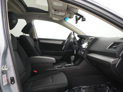 Used 2017 Subaru Outback 2.5i Premium AWD/4WD image 13