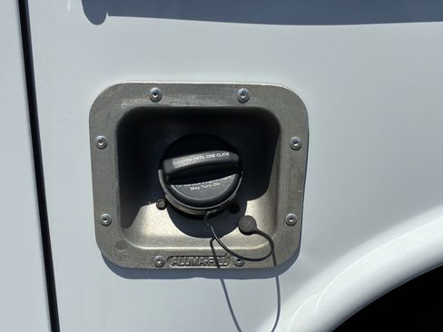 Used 2025 Chevrolet Express 3500 w/ Power Convenience Package RWD image 13