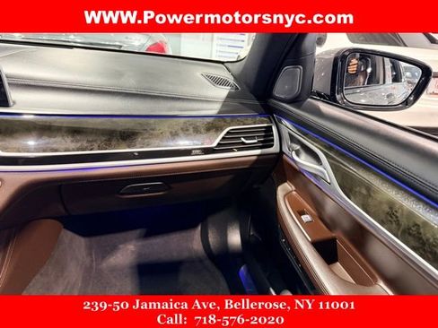 Used 2021 BMW 750i xDrive w/ Executive Package image 26