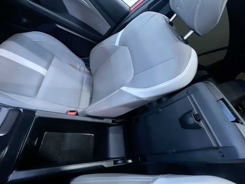 Used 2025 Toyota Camry SE w/ Convenience Package FWD image 19