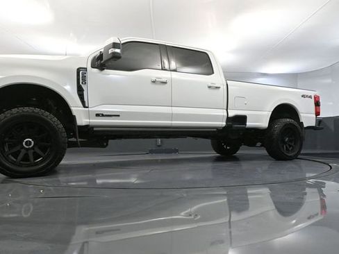 Used 2023 Ford F250 Lariat w/ Lariat Ultimate Package AWD/4WD image 58