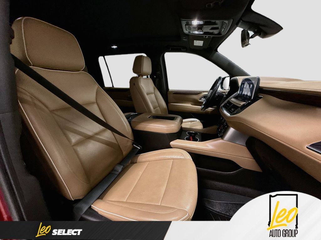 Used 2021 Chevrolet Suburban Premier w/ Premium Package AWD/4WD image 35
