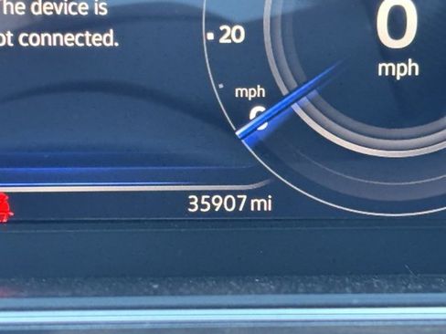 Used 2022 Volkswagen Tiguan SEL R-Line image 17