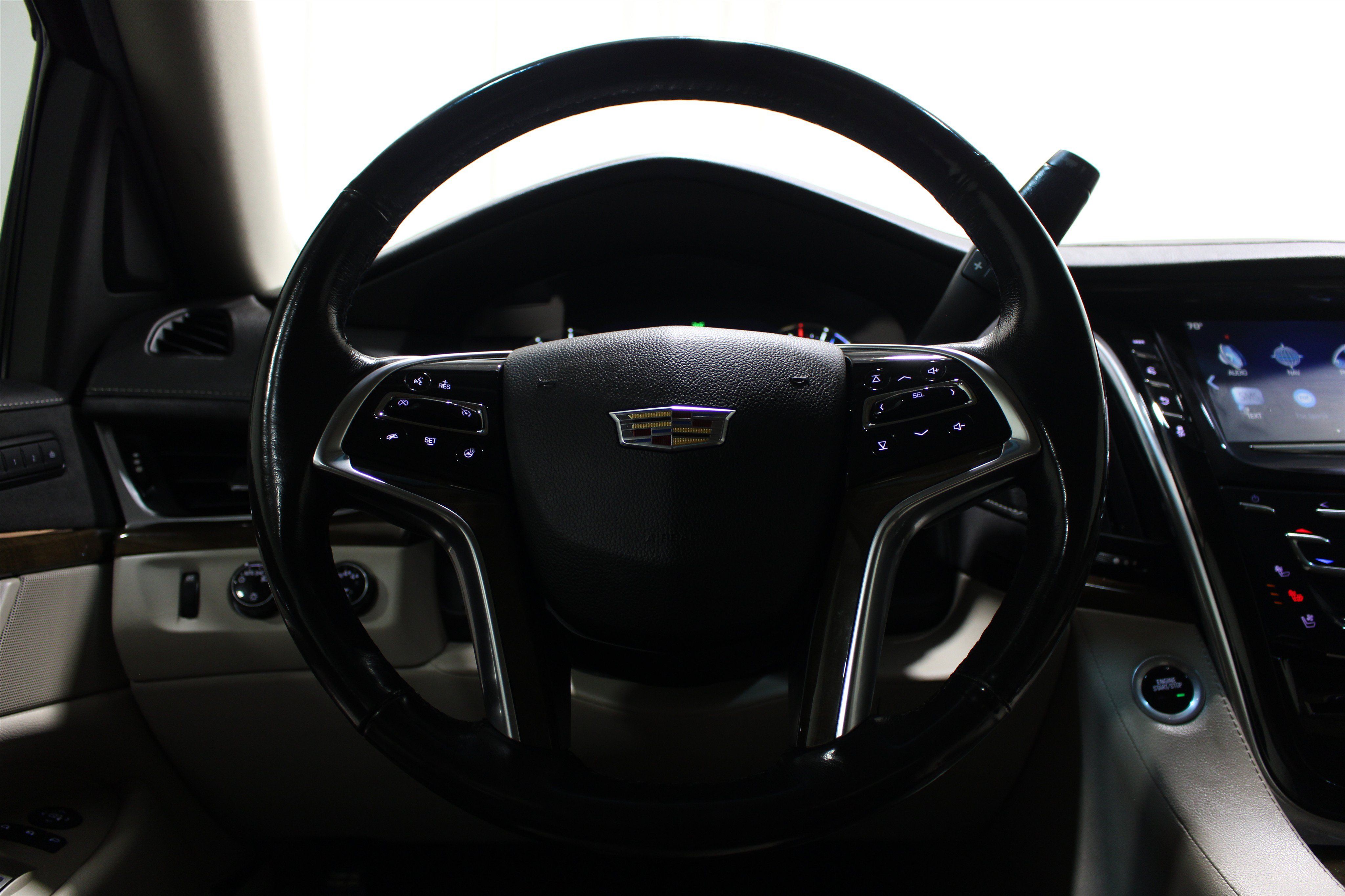 Used 2019 Cadillac Escalade Platinum Sport AWD/4WD image 11