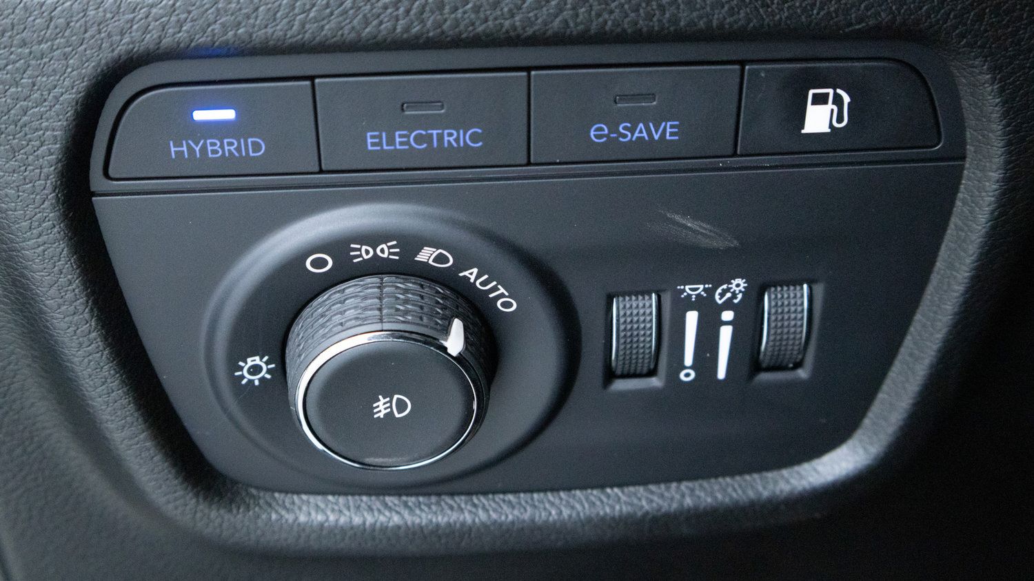 Used 2023 Jeep Grand Cherokee Overland AWD/4WD image 25