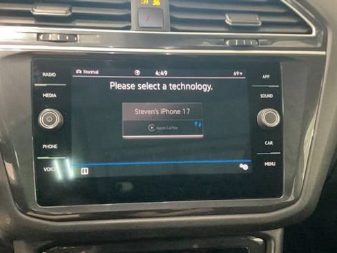 Certified 2024 Volkswagen Tiguan SE AWD/4WD image 18