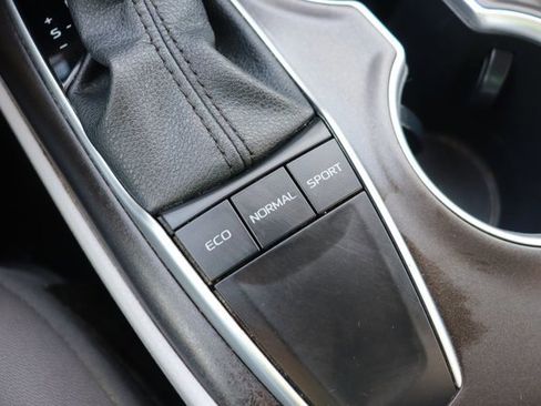 Used 2023 Toyota Camry LE image 18