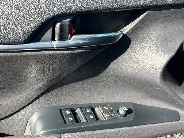 Used 2019 Toyota Camry SE w/ Protection Package (Q2) FWD image 28