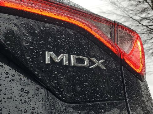 Certified 2023 Acura MDX SH-AWD w/ Technology Package image 8