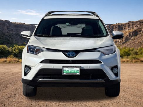 Used 2018 Toyota RAV4 Limited image 8