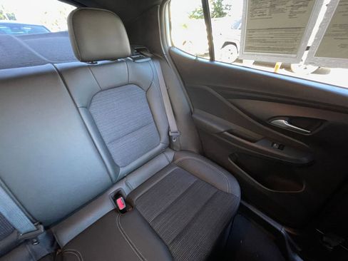 Used 2025 Buick Envista Preferred image 37