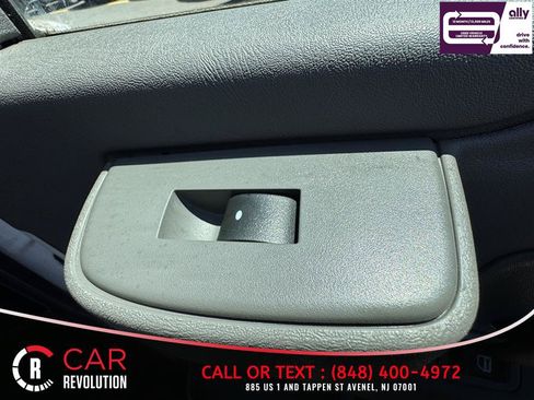 Used 2020 Chevrolet Express 3500 w/ Driver Convenience Package RWD image 17