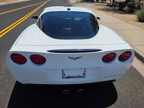 Used 2005 Chevrolet Corvette Coupe w/ Preferred Equipment Group RWD image 11