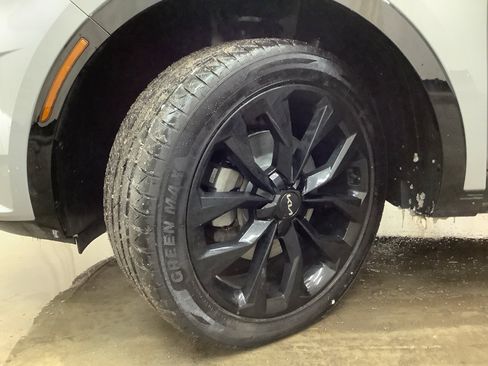 Used 2022 Kia Sorento SX image 29