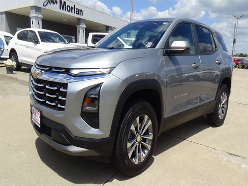 Used 2026 Chevrolet Equinox LT FWD image 1